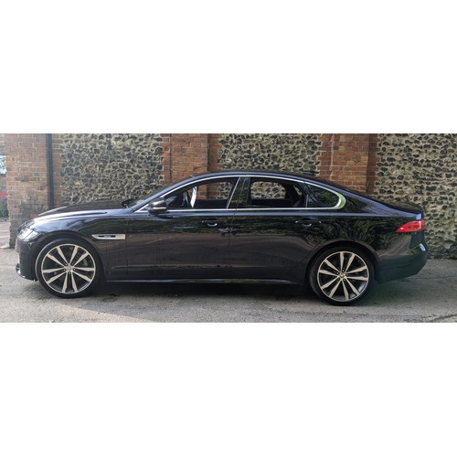 101 - Car - A Jaguar XF R-Sport 1 Auto 21 petrol, 2017 in black with a black leather interior, only 5661 m... 