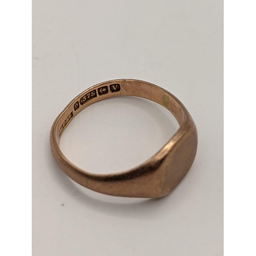 45 - A 9ct rose gold signet ring, total weight 3.5g
Location:RING