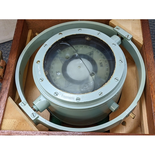 371 - An early/mid 20th century PATT921 gimbal ships compass with original box
Location:1.3