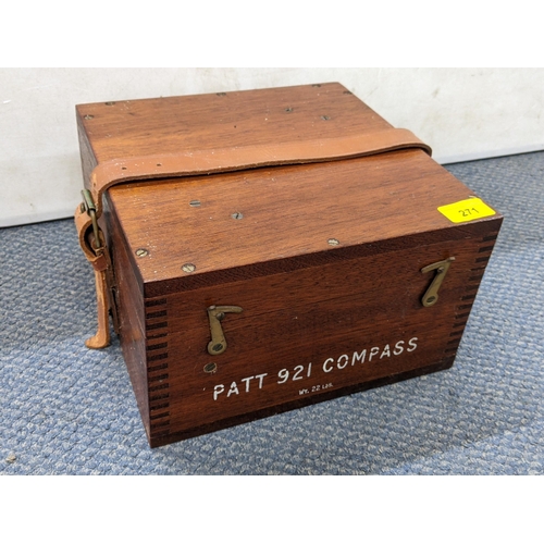 371 - An early/mid 20th century PATT921 gimbal ships compass with original box
Location:1.3