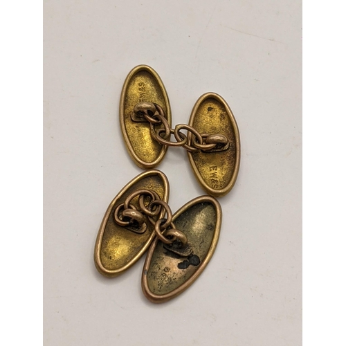 18 - A pair of 9ct gold cuff-links 2.8g, Location:CAB2