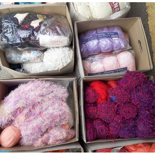 337 - A large quantity of wool to include double knitting yarn, Robin Mardis Gras boucle fashion yarn and ... 