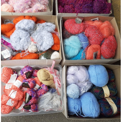 337 - A large quantity of wool to include double knitting yarn, Robin Mardis Gras boucle fashion yarn and ... 