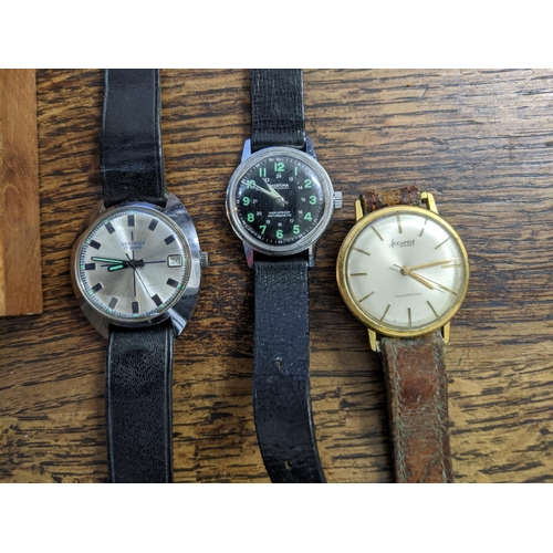 228 - A group of Manual wind and quartz wristwatches to include Seiko in box, Accurist, Mortimer, Keinzle,... 