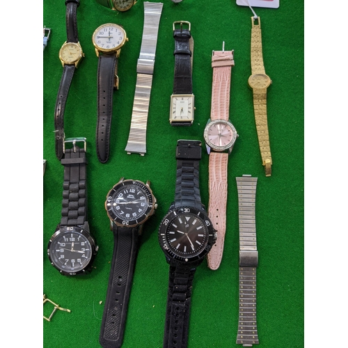 229 - A quantity of mainly quartz and fashion watches to include Slazender, Clifford James, Avia, Citron, ... 