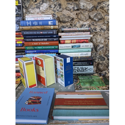 373 - A collection of books on booksellers, bookshops and books to include Kerri Maher 'The Paris Booksell... 