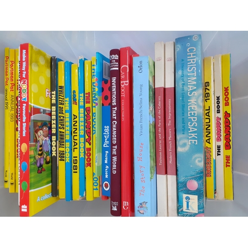 387 - A quantity of mainly late 20th century children's books to include annuals and Thomas The Tank, toge... 