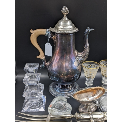 141 - A mixed lot to include silver handled knives, mixed silver plate, Villeroy & Boch candlesticks and o... 