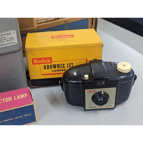 192 - Mixed camera, video items and accessories to include Kodak, Brownie, Cinerex, Aurora Projection Scre... 