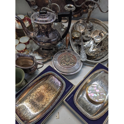 203 - Mixed silver plated items to include trays, tea pots, candlesticks, a Wedgwood vase, a Lilliput Lane... 