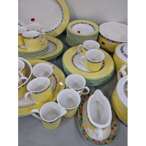 243 - A Villeroy & Boch Twist Alea Limone Switch collection dinner service
Location:A4M