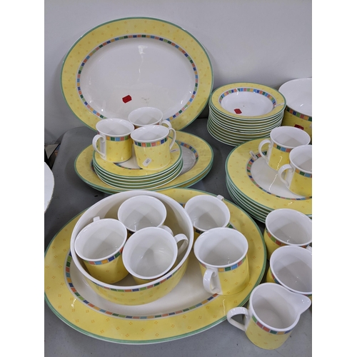 243 - A Villeroy & Boch Twist Alea Limone Switch collection dinner service
Location:A4M