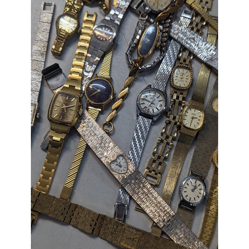 382 - A group of mixed wristwatches to include Sekonda, Lorus, Citizen, Rotary, Oris, Ingersoll and others... 