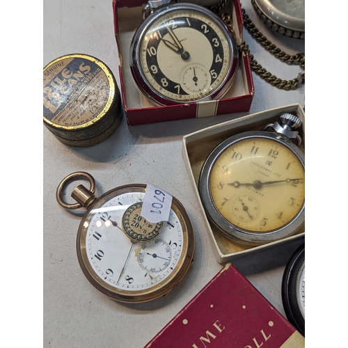 384 - A group of pocket watches A/F to include Thomas Russell & Son movement numbered 200882, Waltham USA,... 