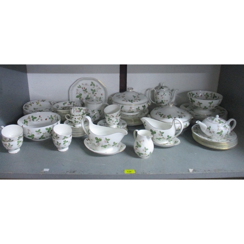 134 - A Wedgwood Wild Strawberry pattern tea, coffee and dinner service, comprising 81 pieces Location:G