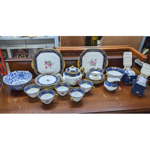 163 - A mixed lot to include a New Chelsea china part tea set, two boxed Royal Worcester egg coddlers, and... 