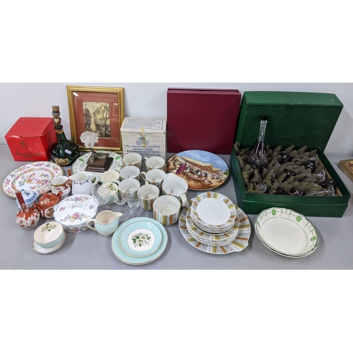 257 - A mixed lot to include Japanese Kutani, Royal Doulton Worcester collectors plate, boxed set of glass... 