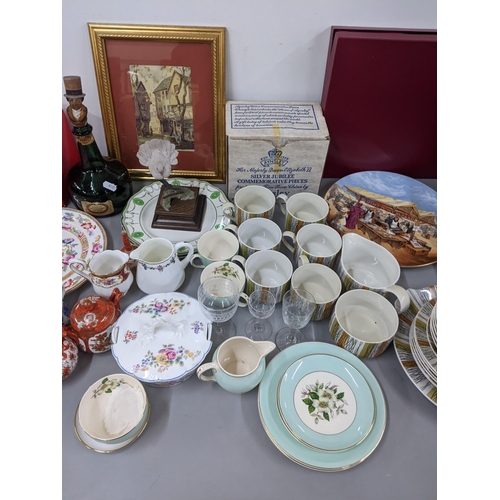 257 - A mixed lot to include Japanese Kutani, Royal Doulton Worcester collectors plate, boxed set of glass... 