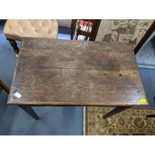 89 - An 18th century oak side table having a single drawer and on square legs, 75.5h x 85w, Location:RWB