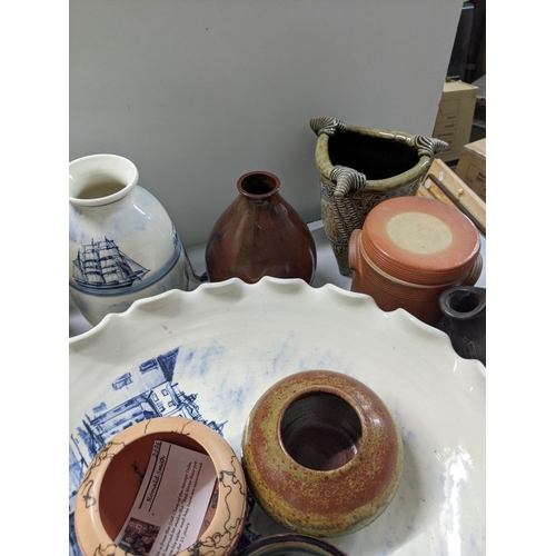 225 - A mixed lot of pottery to include a blue and white Rye bowl, Rye vases, together with mixed studio p... 