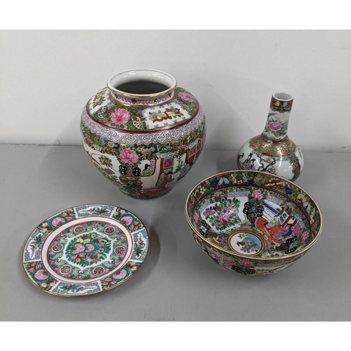 333 - A collection of 20th century Chinse Canton famille rose porcelain to include a jardiniere, vase, bow... 