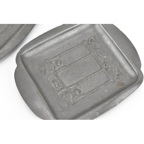 189 - A pair of early 20th century Tudric pewter ash trays designed by Archibald Knox (1864-1933) for Libe... 