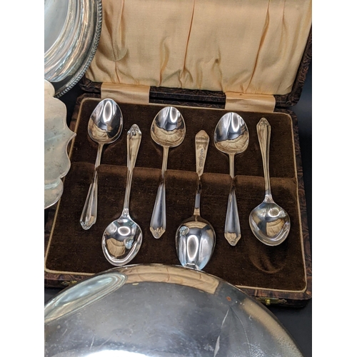 48 - Mixed silver plate together with a set of six silver cased teaspoons
Location:A3M