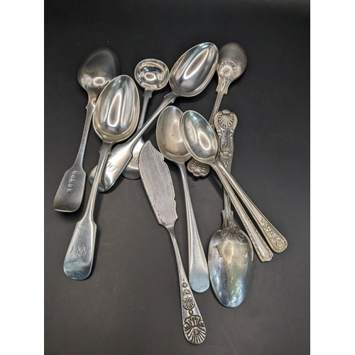 48 - Mixed silver plate together with a set of six silver cased teaspoons
Location:A3M