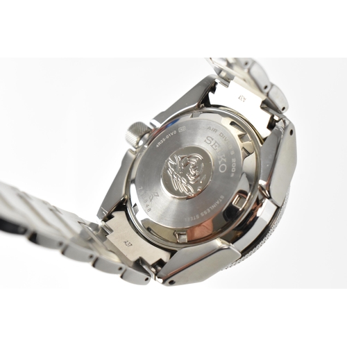22 - A Seiko, Divers 200m, automatic, gents, stainless steel wristwatch, circa 2018, model 4R35-01V0, hav... 