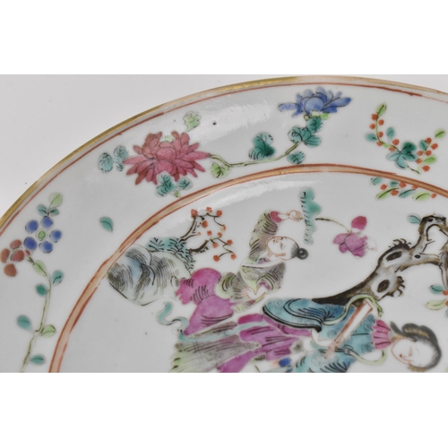 15 - A Chinese export 'Famille Rose' porcelain plate, 18th century, Qianlong period, depicting a central ... 