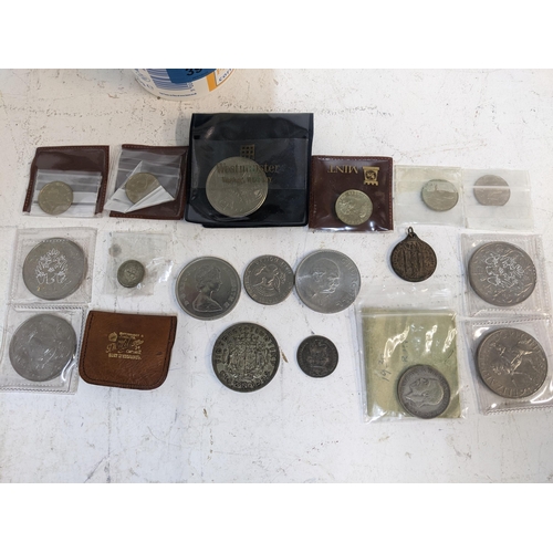 202 - Coins to include a George IV silver shilling, a 1937 silver Crown, various commemorative coins and o... 