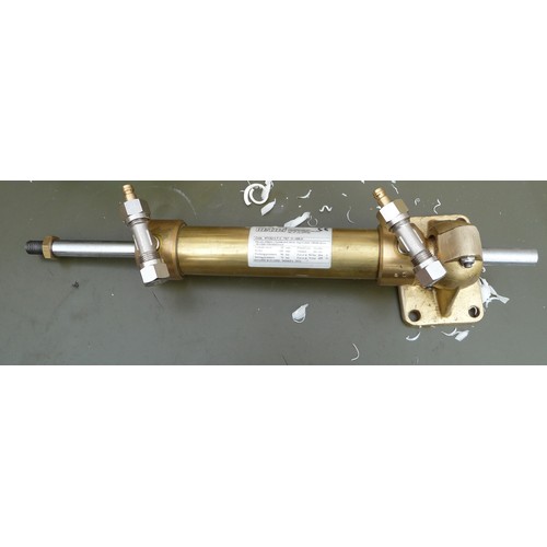 468 - Marine boat and yacht accessories includes: Vetus hydraulic steering cylinder MTC52-JMP seawater str... 