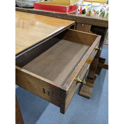 10 - An early 19th century mahogany Pembroke table having single inset drawer and tapering legs 70cm h x ... 