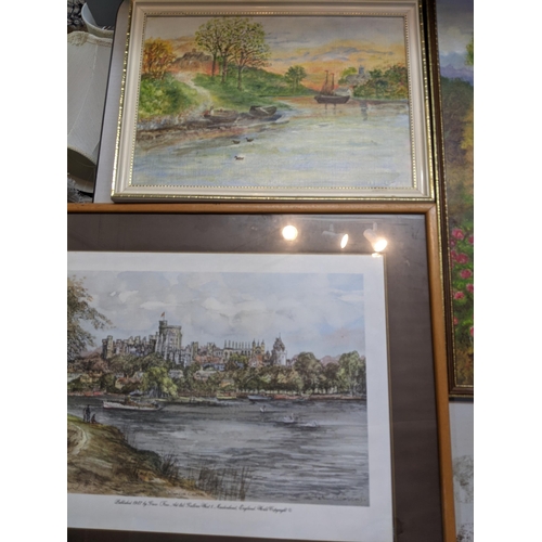 186 - Mixed pictures to include framed and glazed prints depicting Maidenhead Bridge and one other along w... 