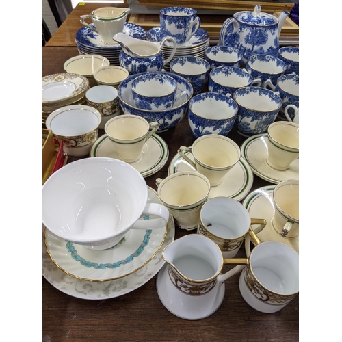 276 - A mixed lot to include Art Deco Royal Cauldon coffee part set, along with a Noritake coffee part set... 