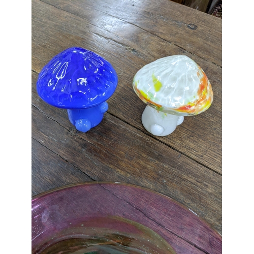 278 - A George Elliot art glass bowl signed to the base along with two glass mushrooms
Location: 3.2