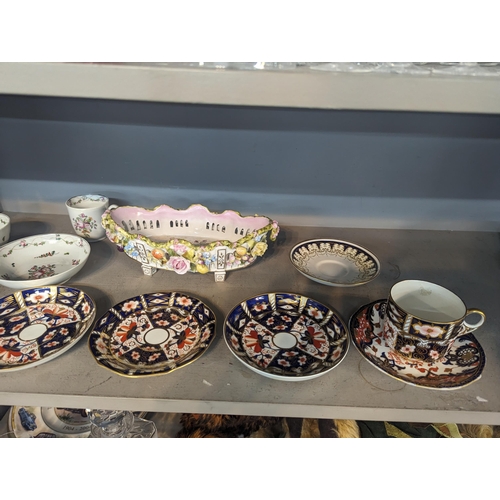 408 - Mixed ceramics to include late 18th century, possibly Worcester cup, saucer and bowl, along with Roy... 