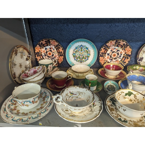 446 - A mixed quantity of ceramics to include a collection of Victorian and later teacups and saucers to i... 