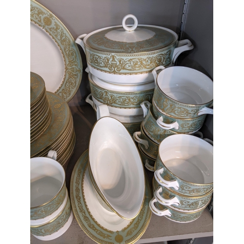 476 - A Royal Worcester dinner and tea service, 'Balmoral' pattern to include three tureens, gravy boats, ... 