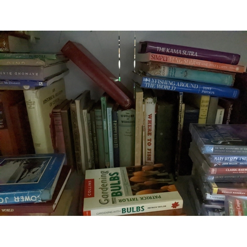 248 - A Selection of books and audio cassette books to include 1st edition 'The House of Cassell' by Simon... 