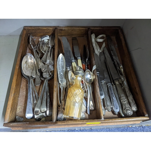 444 - Silver plated cutlery and flatware to include table spoon, fish knives and forks, a silver table spo... 