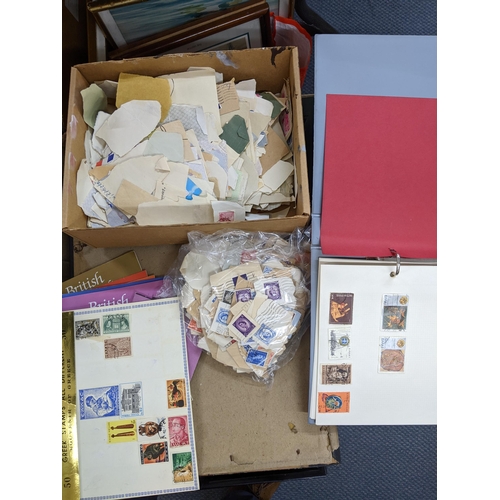 76 - Assorted stamps and stamp albums to include some from Greece, Czechoslovakia and Great Britain.
Loca... 