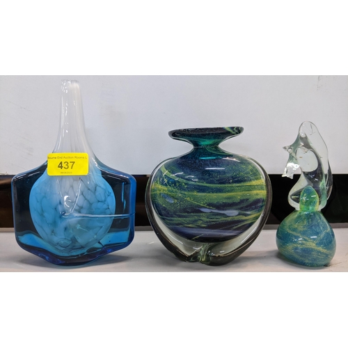 437 - Nine pieces of Mdina glass to include a blue and white fish vase and a green seahorse paperweight (b... 