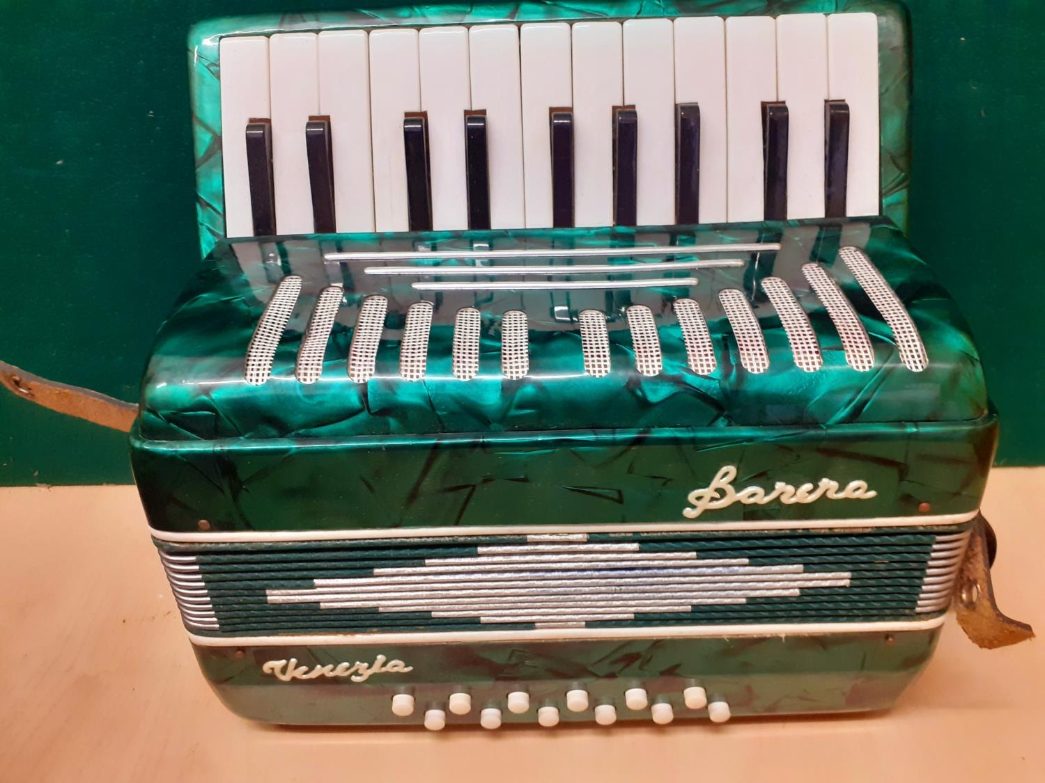 Venezia accordion deals