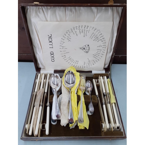 292 - A vintage SM & Co silver plated canteen of cutlery, 6 setting in a faux leather brown case
Location:... 
