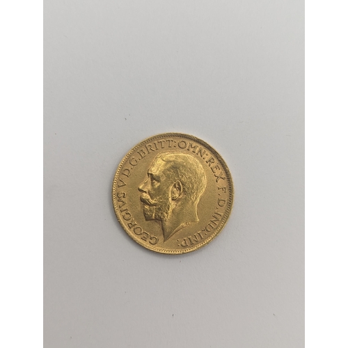 32 - United Kingdom - George V (1910 -1936) Full Sovereign dated 1914, London Mint
Location: CAB4