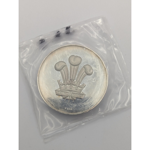 38 - Royal Mint 1969 Prince of Wales Investiture Silver Medal, 110g in presentation box
Location: CAB1