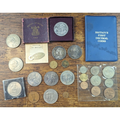 68 - A mixed collection of coins to include a William III crown, Victoria 1892 Crown, along with later co... 