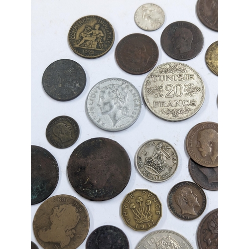 9 - A mixed collection of world coins to include William and Mary halfpenny, 1822 Irish halfpenny, 1822 ... 