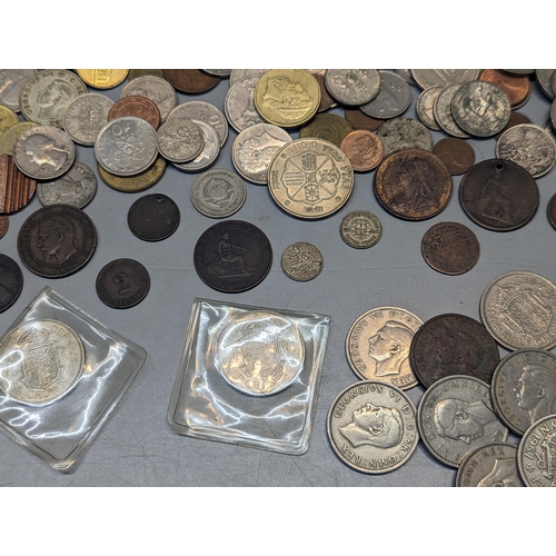 100 - Mixed Victorian British and other World coinage to include Victorian pennies, Doubles, Napoleon III ... 